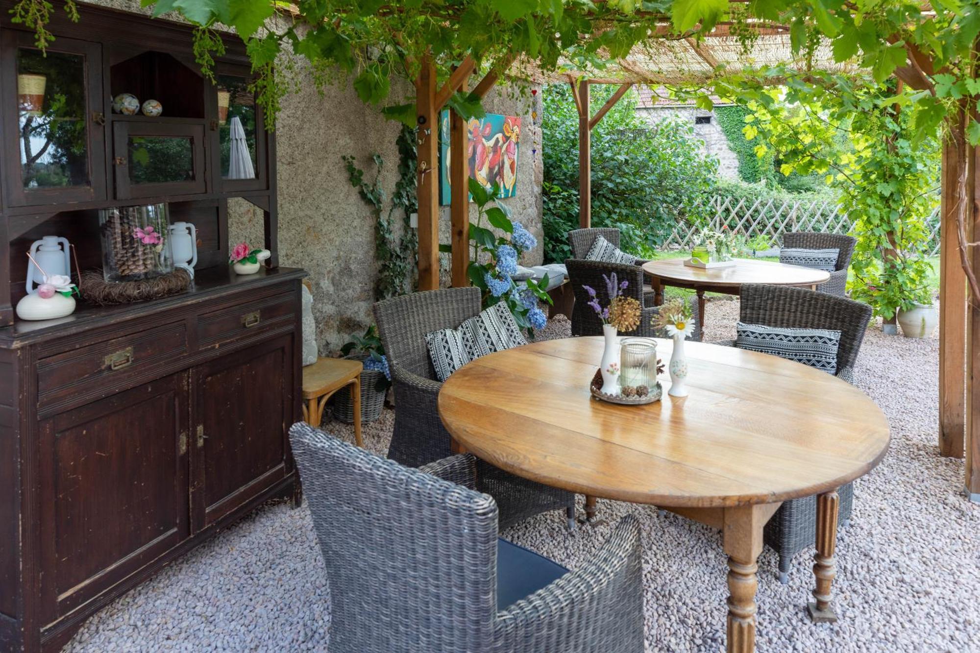 Bed and Breakfast Domaine La Pomme De Pin Louroux-de-Beaune Экстерьер фото